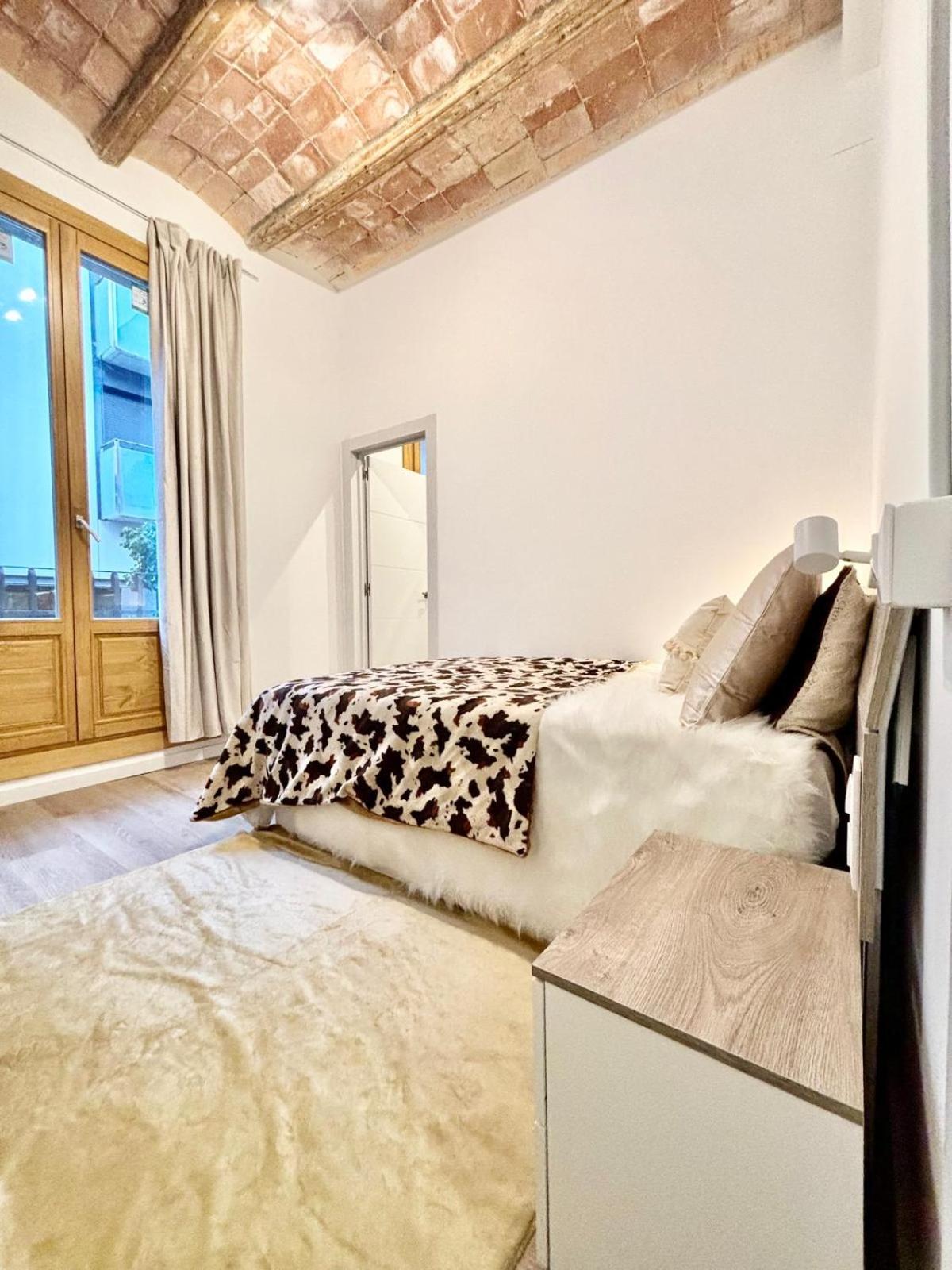 Piso Ideal Con 3 3 Banos Y Terraza * Barcellona