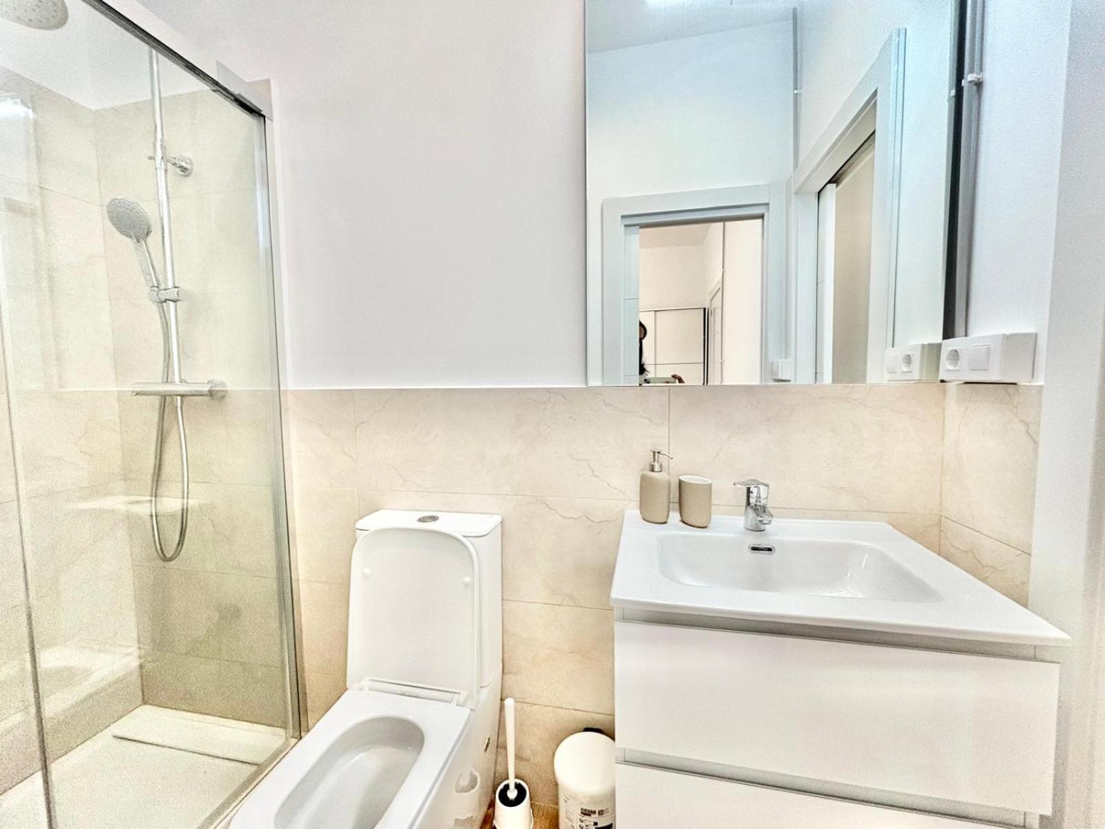 Piso Ideal Con 3 3 Banos Y Terraza Appartamento Barcellona