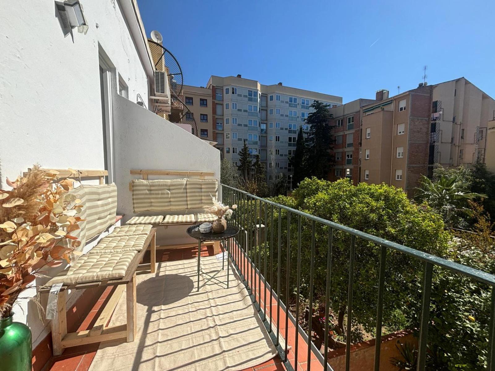 Piso Ideal Con 3 3 Banos Y Terraza Appartamento
